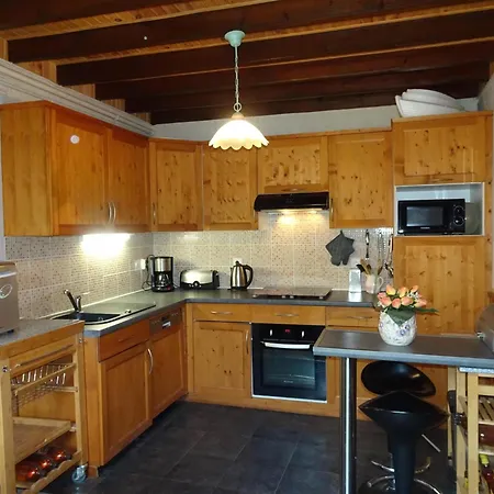 In Near & Cliffs Holiday home *