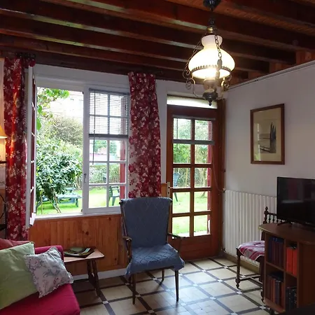 In Near & Cliffs * Étretat